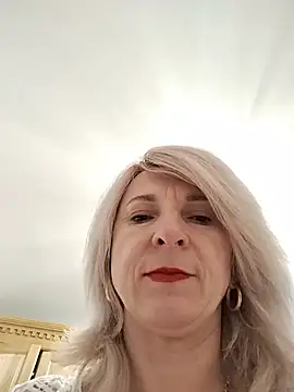 AhlyssaLove1155 online show from 07-28-26, 06:20