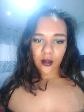 Snapshot of thebomb07 chatting on 12-15-25, 01:15 thebomb07 online show from 12-15-25, 01:15