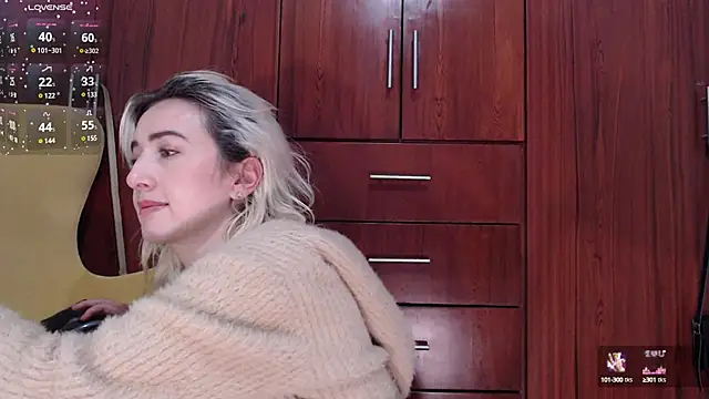 Snapshot of carly_grasso chatting on 02-13-25, 11:17 carly grasso online show from 02-13-25, 11:17