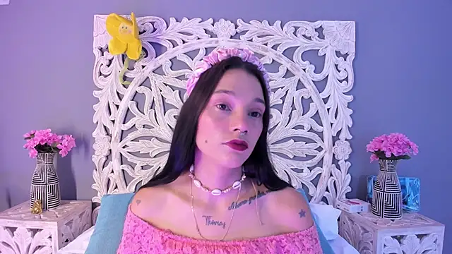 Snapshot of loraineblake chatting on 02-03-26, 01:16 loraineblake online show from 02-03-26, 01:16