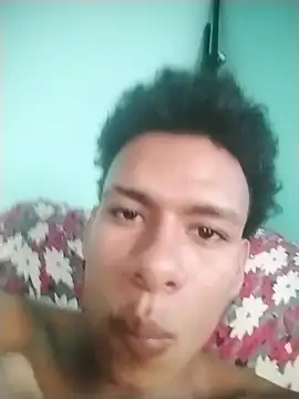 Snapshot of latinboi_sexy chatting on 12-16-25, 09:09 latinboi sexy online show from 12-16-25, 09:09