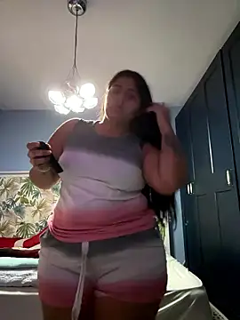 Snapshot of lasmy chatting on 01-08-26, 11:45 lasmy online show from 01-08-26, 11:45