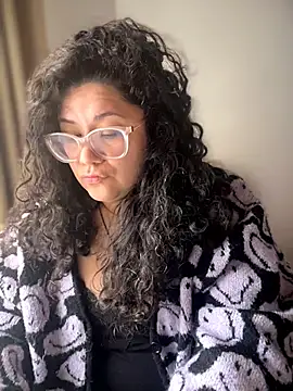 VanesssaMilf  online show from 03-06-26, 05:42