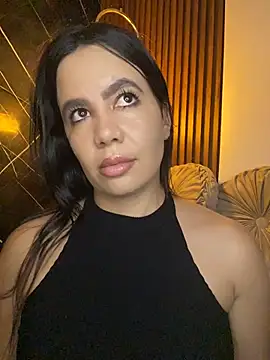 Snapshot of ValentinaEliot chatting on 02-10-26, 01:43 ValentinaEliot online show from 02-10-26, 01:43