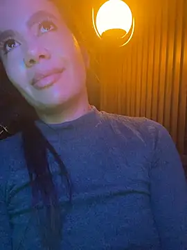 Snapshot of ValentinaEliot chatting on 02-13-26, 11:39 ValentinaEliot online show from 02-13-26, 11:39