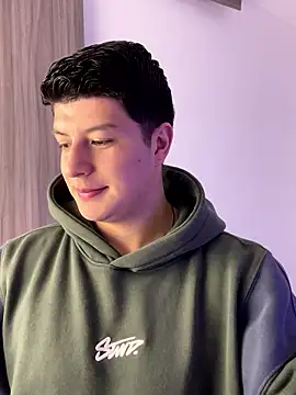 Snapshot of Goldenknight33 chatting on 01-06-26, 01:59 Goldenknight33 online show from 01-06-26, 01:59