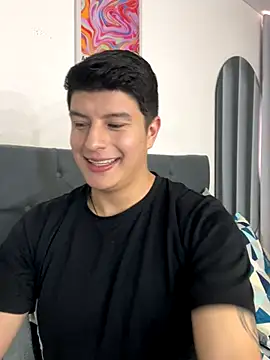 Snapshot of Goldenknight33 chatting on 01-08-26, 02:19 Goldenknight33 online show from 01-08-26, 02:19