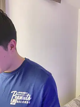 Snapshot of Goldenknight33 chatting on 01-09-26, 02:53 Goldenknight33 online show from 01-09-26, 02:53