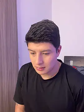 Snapshot of Goldenknight33 chatting on 02-11-26, 04:01 Goldenknight33 online show from 02-11-26, 04:01