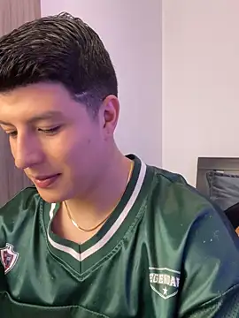 Snapshot of Goldenknight33 chatting on 02-21-26, 04:41 Goldenknight33 online show from 02-21-26, 04:41