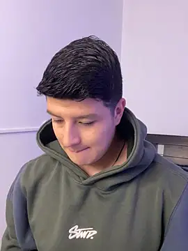 Snapshot of Goldenknight33 chatting on 03-03-26, 01:06 Goldenknight33 online show from 03-03-26, 01:06