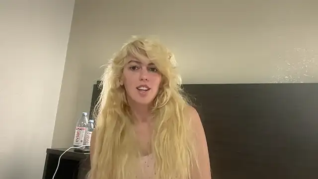 Snapshot of CelestialRuby chatting on 01-05-25, 06:24 CelestialRuby online show from 01-05-25, 06:24