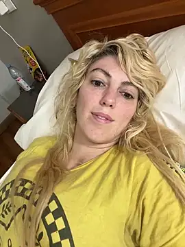 Snapshot of CelestialRuby chatting on 03-16-25, 08:32 CelestialRuby online show from 03-16-25, 08:32