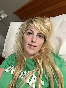 Snapshot of CelestialRuby chatting on 03-18-25, 01:43 CelestialRuby online show from 03-18-25, 01:43