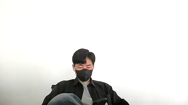 kimze7 online show from 05-18-26, 04:18