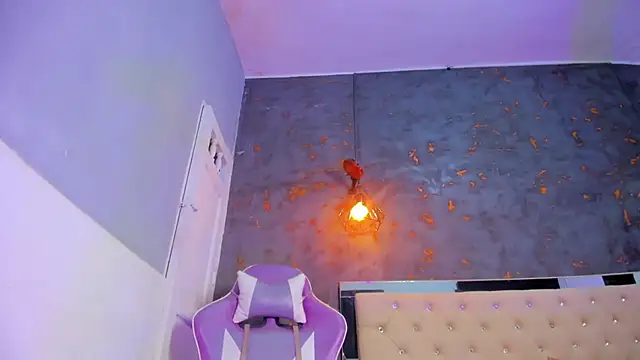 Snapshot of Aliice_james chatting on 03-06-26, 08:49 Aliice james online show from 03-06-26, 08:49