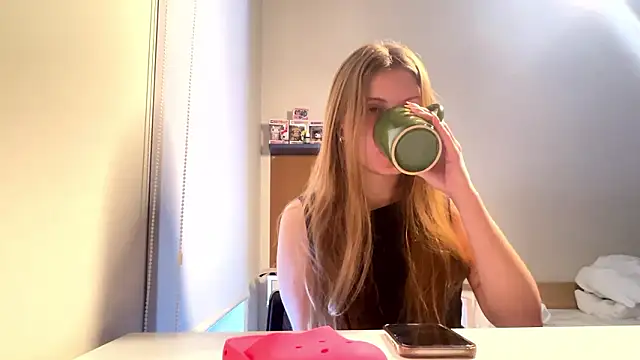 Snapshot of Callmeee_star chatting on 01-15-26, 07:24 Callmeee star online show from 01-15-26, 07:24