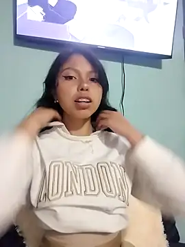 Snapshot of Princess_elia chatting on 04-14-26, 10:27 Princess elia online show from 04-14-26, 10:27