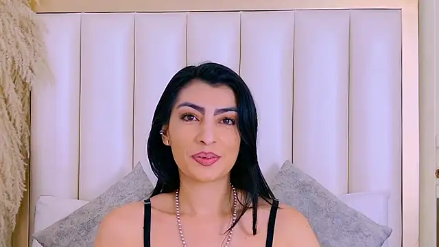 NinnaPiers online show from 07-28-26, 11:39