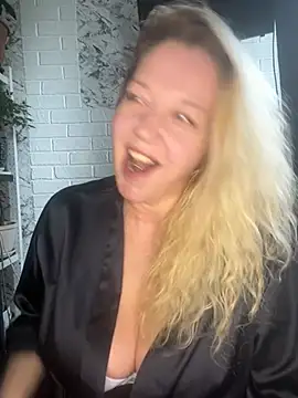 JenniferCarmen online show from 05-16-26, 06:54