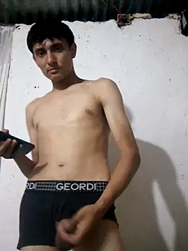 Snapshot of maikel23grande chatting on 12-17-25, 04:51 maikel23grande online show from 12-17-25, 04:51