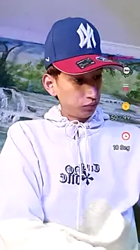 Snapshot of Disey888 chatting on 06-30-26, 02:45 Disey888 online show from 06-30-26, 02:45