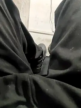 Snapshot of El_CHEGO chatting on 12-18-25, 03:12 El CHEGO online show from 12-18-25, 03:12