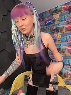 Snapshot of Tattoo__Moon chatting on 04-30-26, 10:47 Tattoo Moon online show from 04-30-26, 10:47