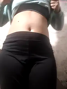 Snapshot of SubmissiveKaur chatting on 12-15-25, 10:08 SubmissiveKaur online show from 12-15-25, 10:08