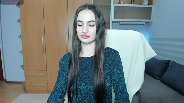 MiraaLes online show from 04-17-26, 07:39