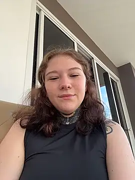 FionaMurr online show from 12-14-25, 02:06