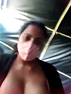 Snapshot of Poonam8080 chatting on 12-16-25, 11:04 Poonam8080 online show from 12-16-25, 11:04