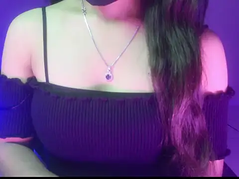 Snapshot of Isha_Lush chatting on 12-18-25, 05:19 Isha Lush online show from 12-18-25, 05:19