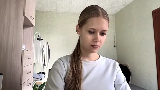 ZaidaSchwarten online show from 03-02-26, 12:12