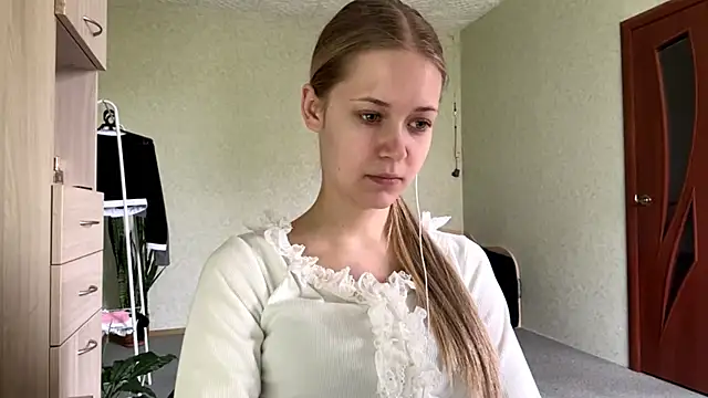 Snapshot of ZaidaSchwarten chatting on 05-10-26, 05:45 ZaidaSchwarten online show from 05-10-26, 05:45