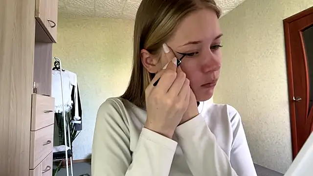 Snapshot of ZaidaSchwarten chatting on 05-15-26, 05:14 ZaidaSchwarten online show from 05-15-26, 05:14