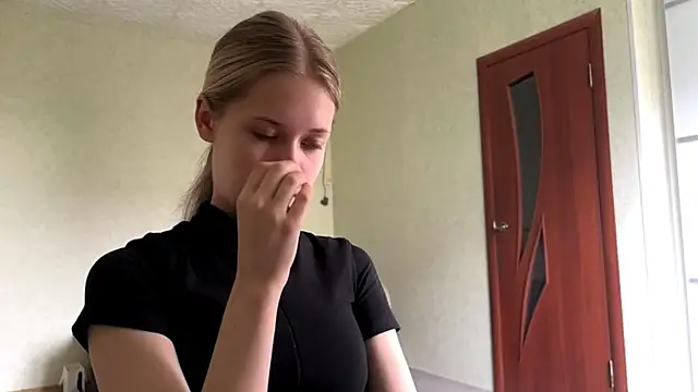 Snapshot of ZaidaSchwarten chatting on 05-22-26, 05:25 ZaidaSchwarten online show from 05-22-26, 05:25