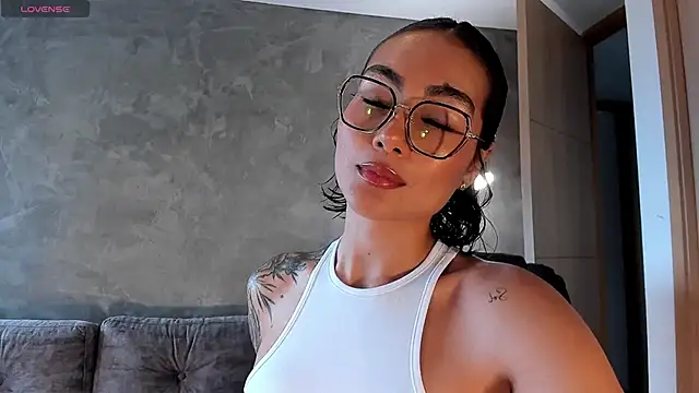 ValerieAustin online show from 11-24-25, 03:23