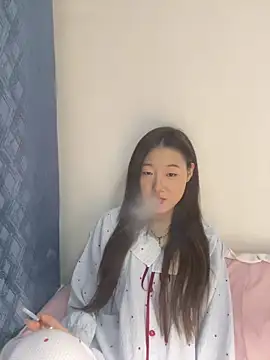 Snapshot of qingqing005 chatting on 02-06-26, 10:51 qingqing005 online show from 02-06-26, 10:51