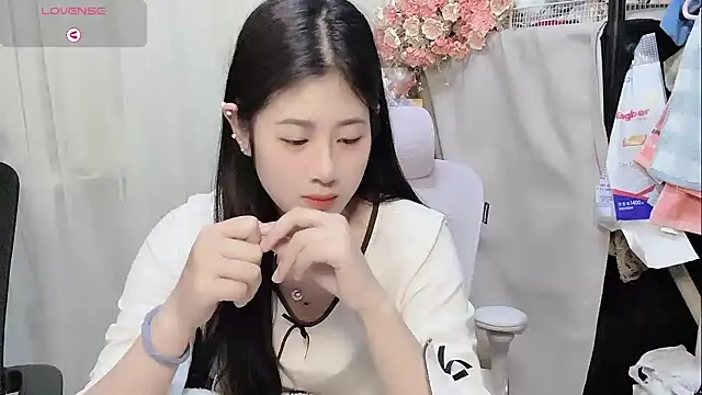 Yvonne-07 online show from 03-17-26, 12:08