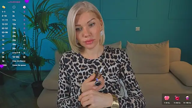 Lindsi Luvviv online show from 06-22-26, 04:37