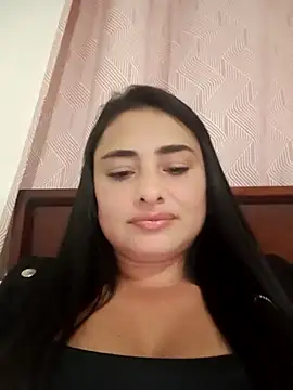 Snapshot of sara_nina chatting on 12-18-25, 02:39 sara nina online show from 12-18-25, 02:39
