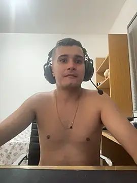 mineirinhobh93 online show from 04-26-26, 02:20