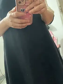 Snapshot of Yumi69 chatting on 03-12-26, 01:23 Yumi69 online show from 03-12-26, 01:23