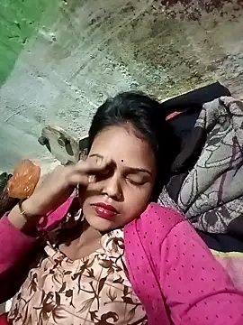 Geetahotx online show from 12-22-25, 06:49