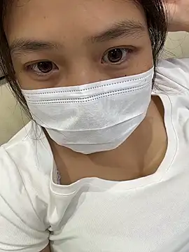 qwe522522 online show from 04-22-26, 03:02