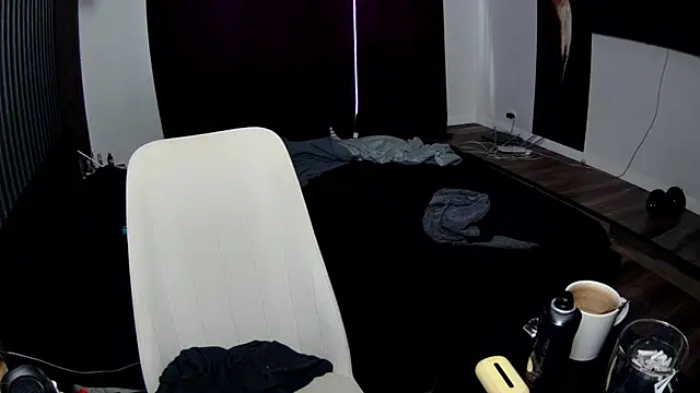 Snapshot of Nicole_Pars chatting on 02-28-26, 07:09 Nicole Pars online show from 02-28-26, 07:09