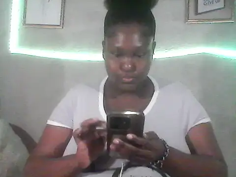 Snapshot of sweetmilkylady chatting on 04-01-26, 08:26 sweetmilkylady online show from 04-01-26, 08:26