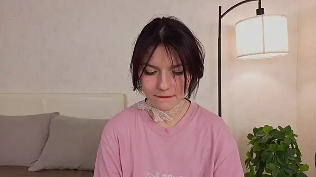 NyraVesperis online show from 05-18-26, 03:02