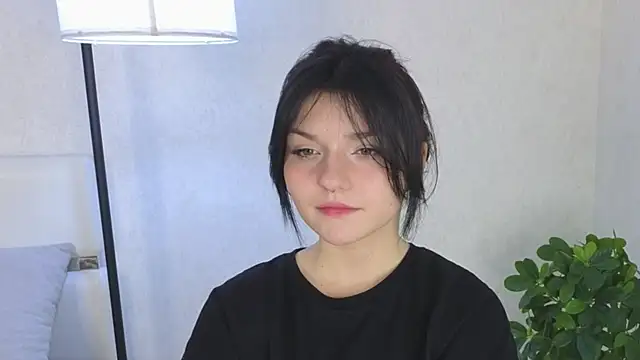 NyraVesperis online show from 05-24-26, 06:18